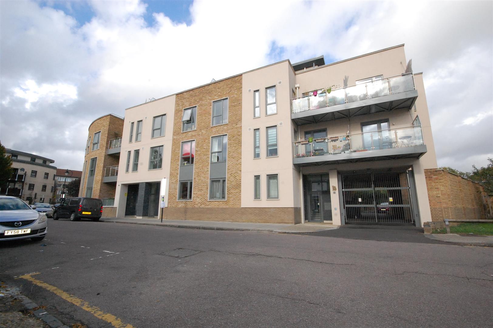 St. Andrews Court, Tottenham